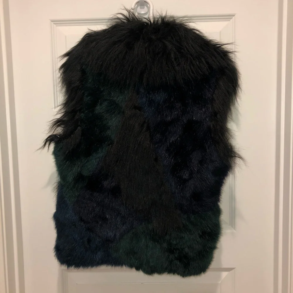 Blank NYC Black and Navy Faux Fur Vest - Picture 5 of 5